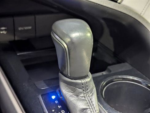 Used 2018 Toyota Camry SE image 12