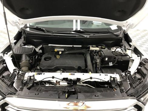 Used 2023 GMC Terrain SLT w/ Infotainment Package II image 25