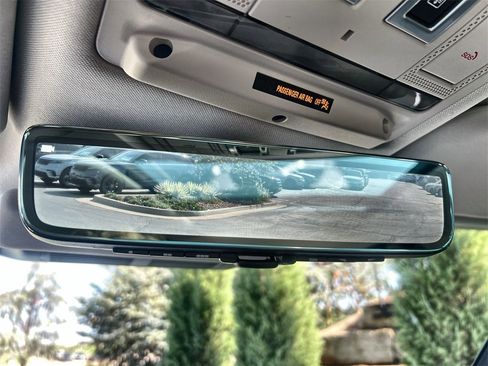 Used 2020 Land Rover Defender 110 First Edition image 21