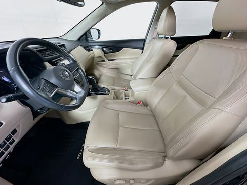 Used 2017 Nissan Rogue SL w/ SL Premium Package image 13