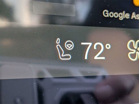 New 2026 Volvo XC60 B5 Plus w/ Protection Package Premier image 26