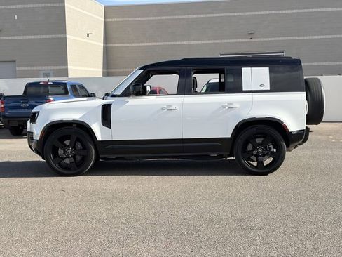 Used 2023 Land Rover Defender 110 X-Dynamic SE AWD/4WD image 31