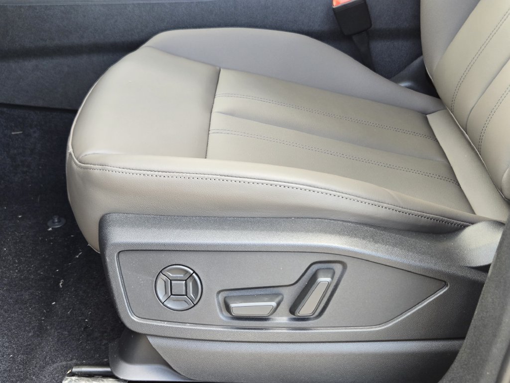 New 2026 Audi Q5 Premium AWD/4WD image 30