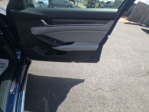 Certified 2018 Honda Accord Touring image 31