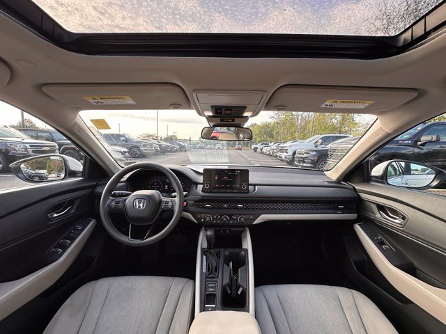 Used 2024 Honda Accord EX image 2