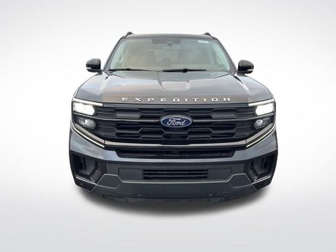 New 2026 Ford Expedition Active image 9