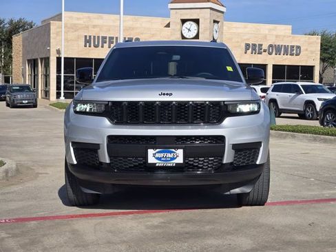Used 2023 Jeep Grand Cherokee L Laredo AWD/4WD image 2
