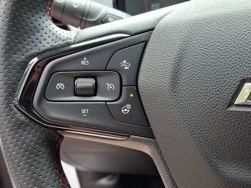 Certified 2025 Chevrolet Trax RS w/ Driver Confidence Package FWD image 21