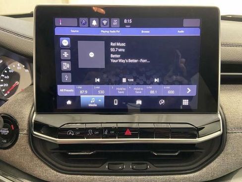 Used 2024 Jeep Compass Latitude image 14