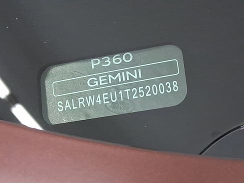 New 2026 Land Rover Discovery Limited Edition image 18