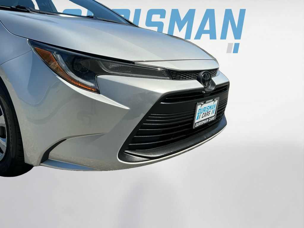 Used 2023 Toyota Corolla LE FWD image 22