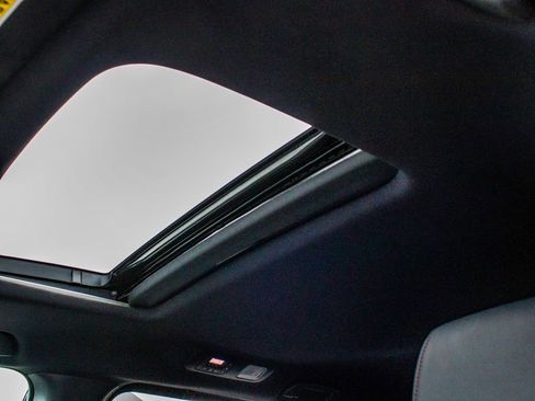 Used 2025 Honda Odyssey Sport-L image 41