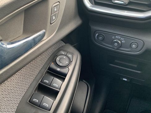 Used 2023 Chevrolet TrailBlazer LT w/ Convenience Package AWD/4WD image 10
