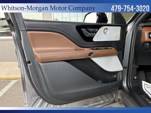 Used 2022 Lincoln Aviator Reserve w/ Equipment Group 201A AWD/4WD image 11