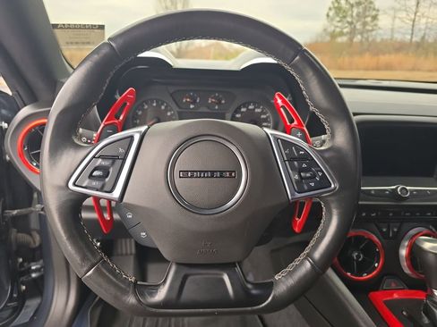 Used 2021 Chevrolet Camaro LT w/ RS Package image 18