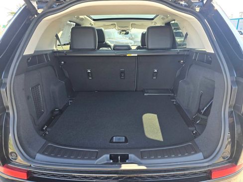 Certified 2024 Land Rover Discovery Sport S image 17