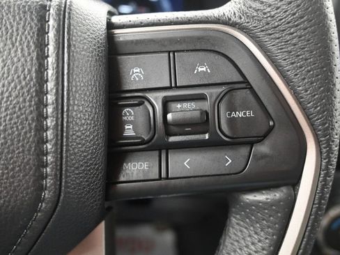 Used 2025 Toyota Tacoma TRD Off-Road image 26