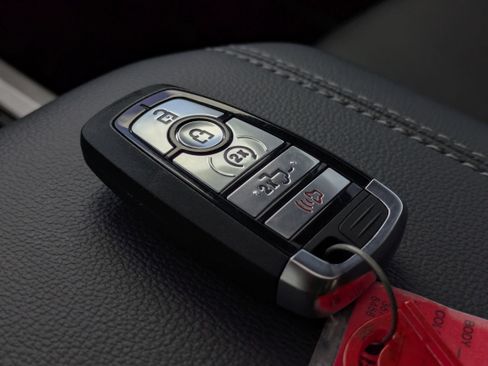 New 2025 Ford F250 Lariat w/ Lariat Ultimate Package image 42