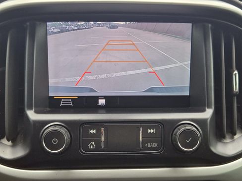 Used 2020 Chevrolet Colorado LT w/ LT Convenience Package RWD image 18