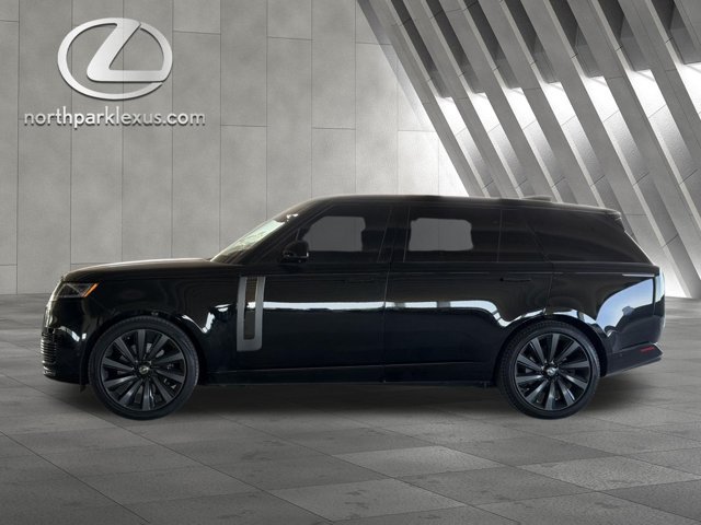 Used 2023 Land Rover Range Rover SV AWD/4WD image 1