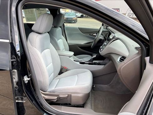 Used 2025 Chevrolet Malibu LT image 7