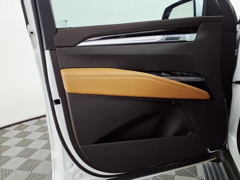 Certified 2025 Cadillac Escalade Premium Luxury w/ Touring Package image 17