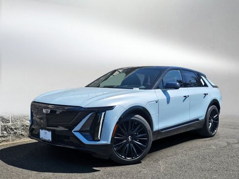 New 2026 Cadillac Lyriq Signature Sport w/ LPO, ONYX Package AWD/4WD image 1