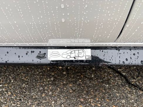 New 2026 Toyota Sienna Platinum image 11