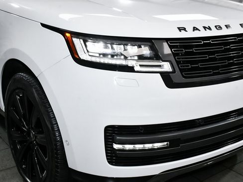 Used 2025 Land Rover Range Rover SE image 79