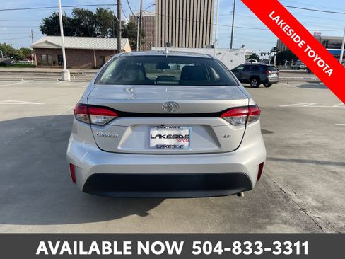Used 2023 Toyota Corolla LE FWD image 4