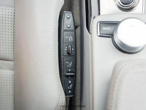 Used 2010 Mercedes-Benz E 63 AMG Sedan image 28