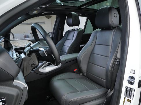 Certified 2025 Mercedes-Benz GLE 450e 4MATIC w/ AMG Line Exterior image 2