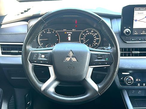 Used 2024 Mitsubishi Outlander SE FWD image 28