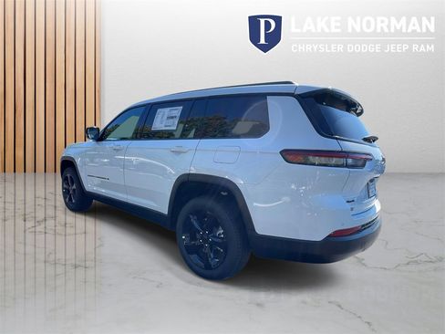 New 2025 Jeep Grand Cherokee L Limited w/ Luxury Tech Group II image 7
