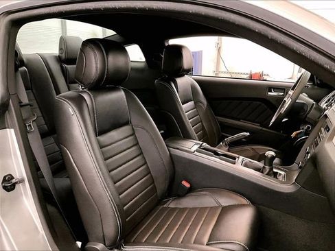 Used 2012 Ford Mustang Premium RWD image 7