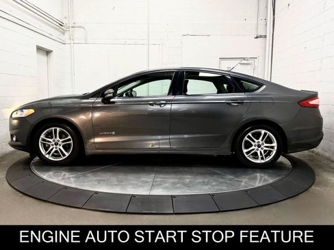 Used 2016 Ford Fusion SE FWD image 5