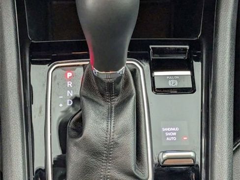 Used 2024 Jeep Compass Latitude image 21