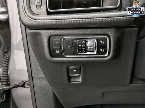 Used 2023 Lincoln Nautilus Reserve w/ Equipment Group 202A AWD/4WD image 24