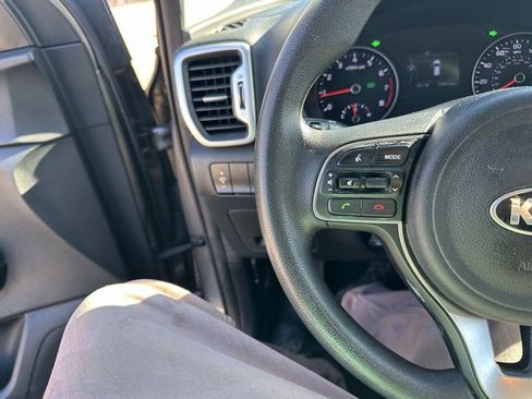 Used 2018 Kia Sportage LX image 36
