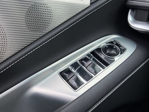 Used 2023 Chevrolet Corvette Stingray Preferred Conv w/ Z51 Performance Package RWD image 26