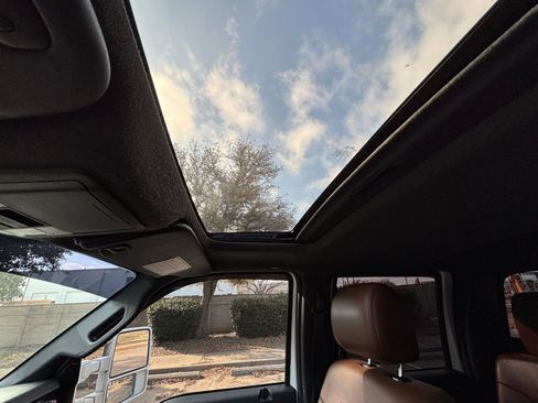 Used 2016 Ford F250 Platinum w/ FX4 Off-Road Package image 28