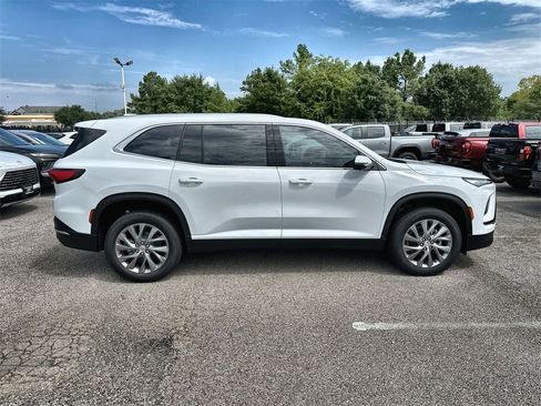 New 2026 Buick Enclave Preferred w/ Power Package image 10