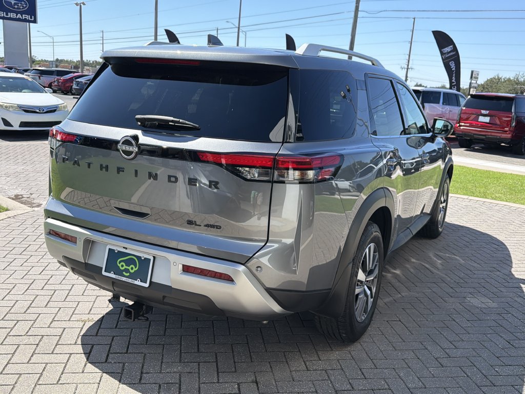 Used 2023 Nissan Pathfinder SL w/ Lighting Package (N92) AWD/4WD image 6
