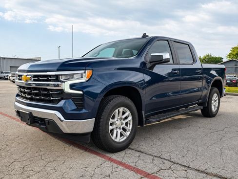 Certified 2023 Chevrolet Silverado 1500 LT w/ Z71 Off-Road Package AWD/4WD image 3