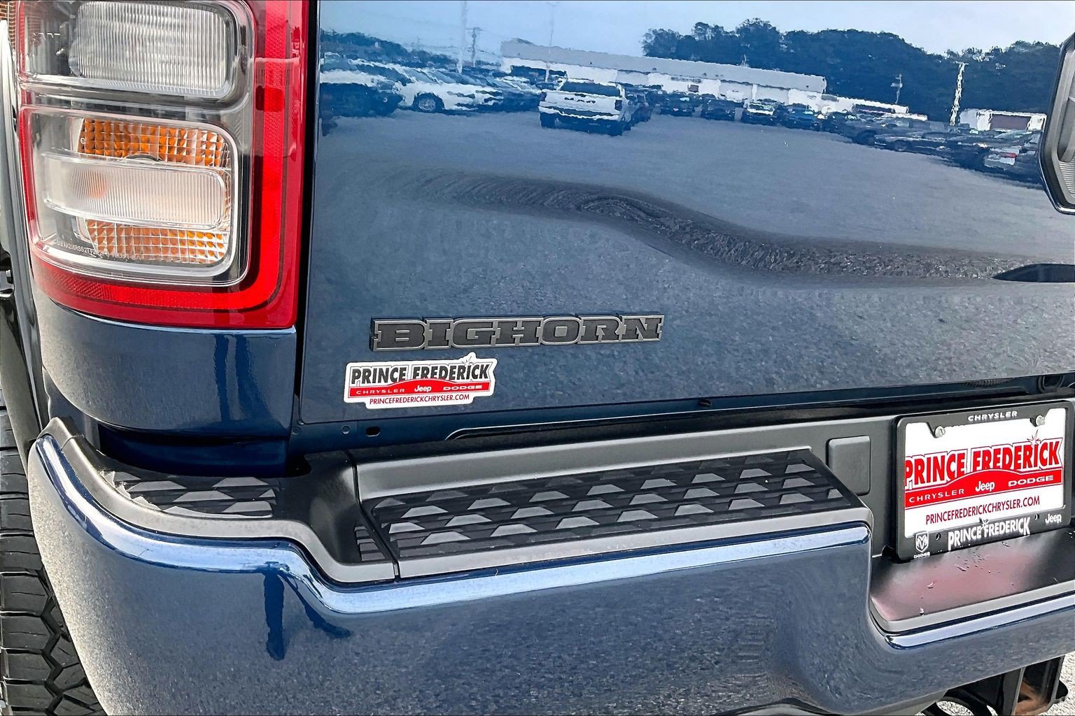 Used 2024 RAM 2500 Big Horn w/ Night Edition AWD/4WD image 8