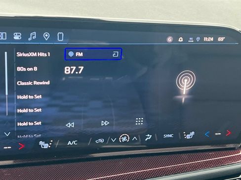 New 2026 Chevrolet Traverse Z71 w/ Enhanced Driving Package AWD/4WD image 16