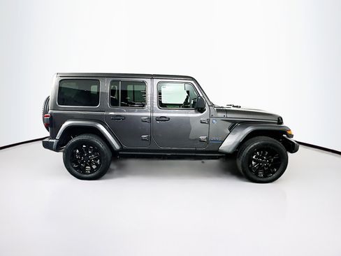 Used 2025 Jeep Wrangler Sahara w/ Safety Group image 10