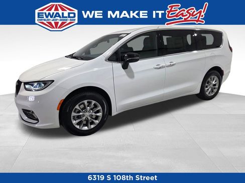 New 2026 Chrysler Pacifica Select image 15