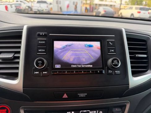 Used 2019 Honda Ridgeline Sport image 16