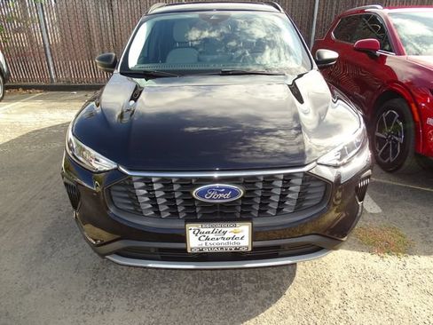 Used 2023 Ford Escape Active w/ Tech Pack #1 FWD image 6